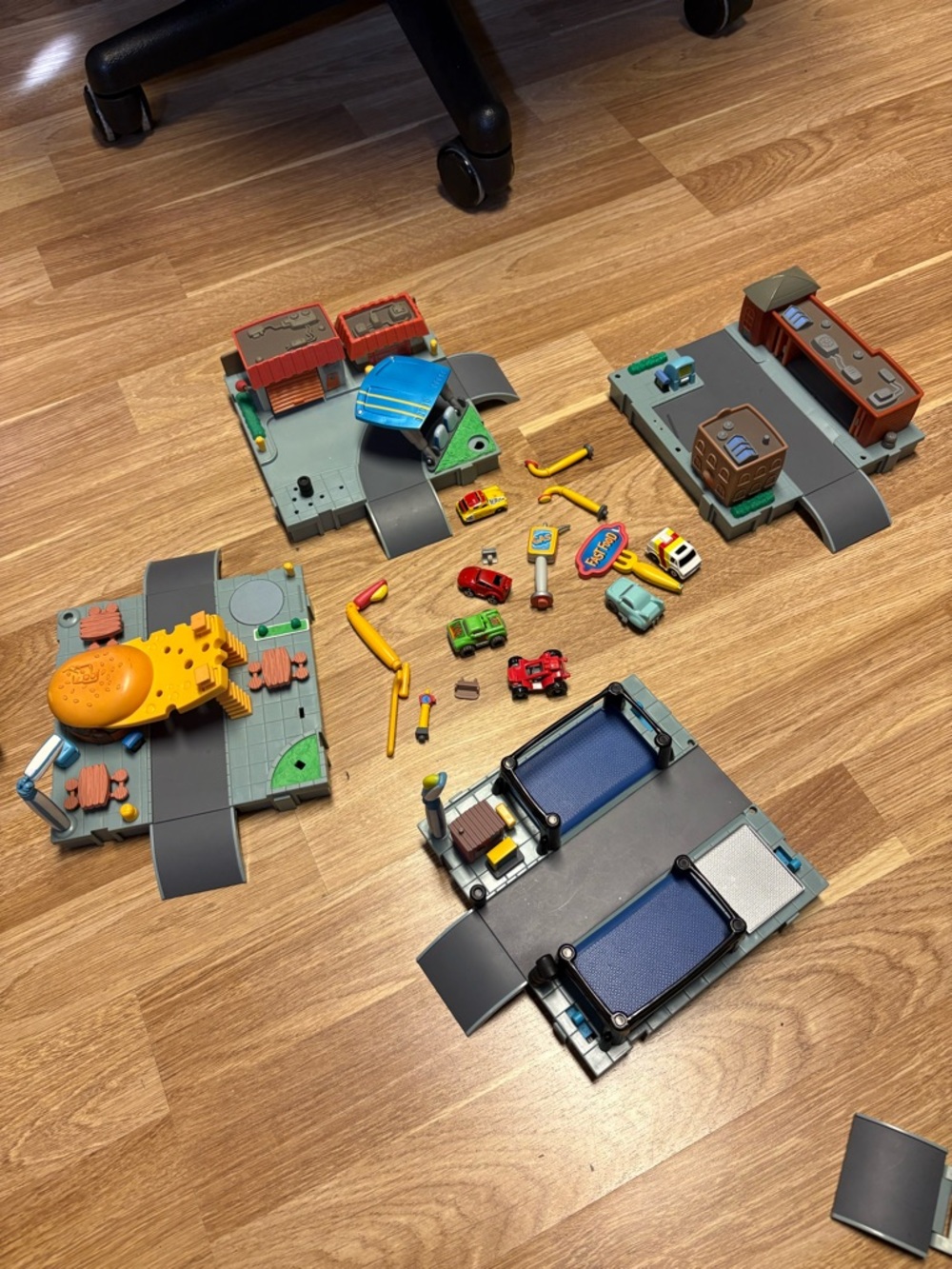 Vintage 2007 Phat Boyz City Phast Food Play Set For Mini Cars/trucks